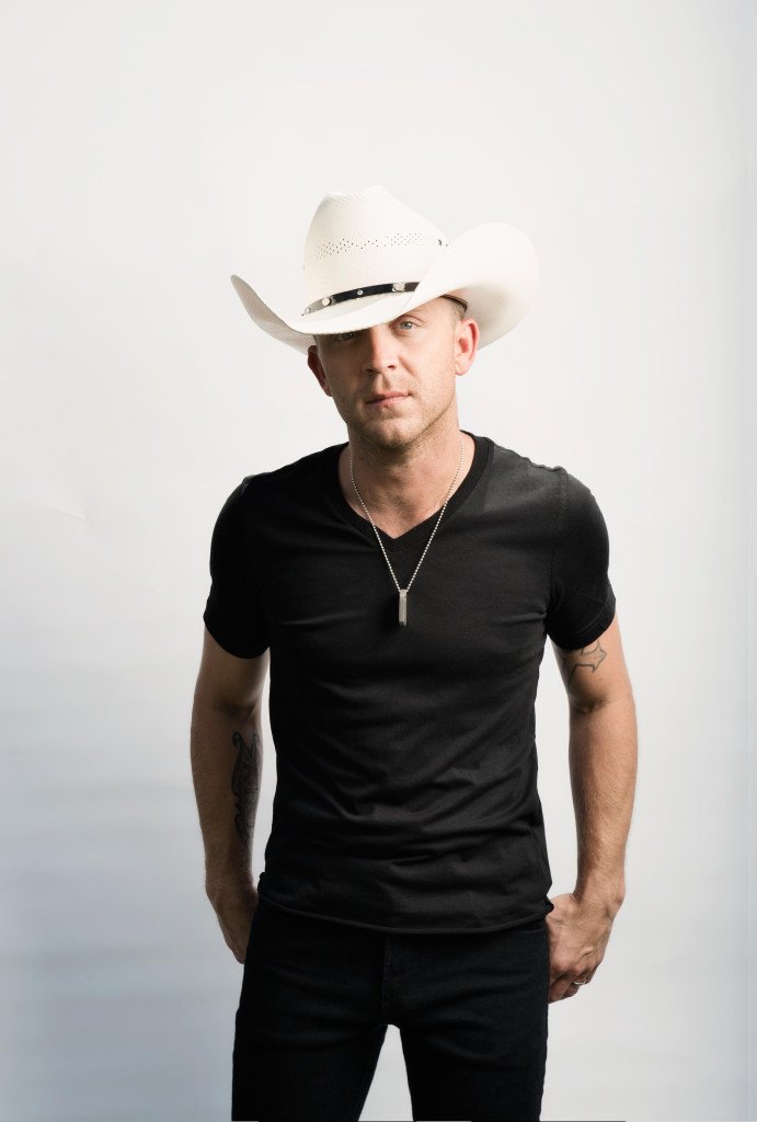 Justin Moore LIVE at WCOL Country Jam 2016 at Legend Valley Music Center/Buckeye Lake